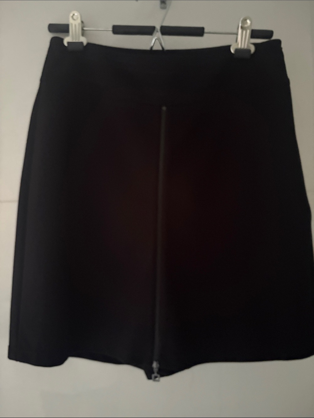 Sarah Pacini Navy Skort
Italian size 1 or US size 4